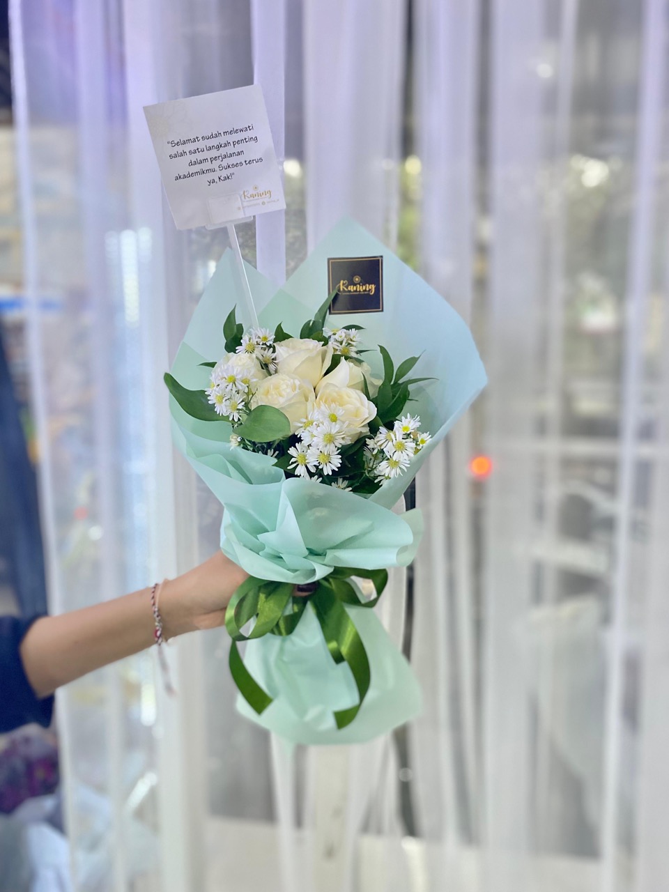 Buket Bunga Fresh Flower Medium BUK-0PYCG – Buket Fresh Flower