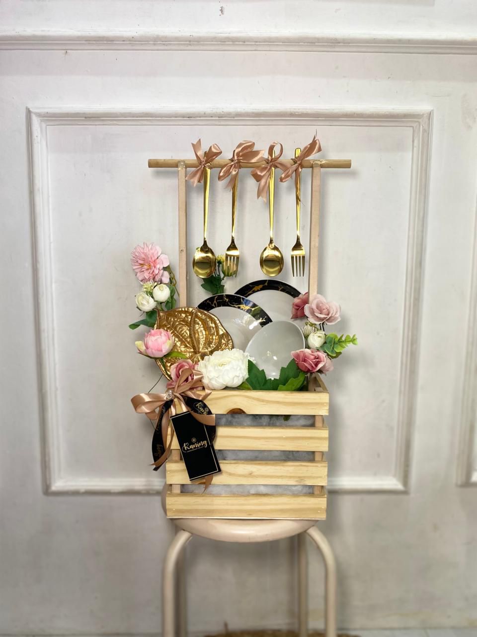 Keranjang bunga KER-KJS3I – Katalog hari ibu