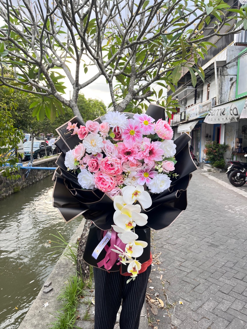 Buket Bunga Artificial BUK-DQUB3