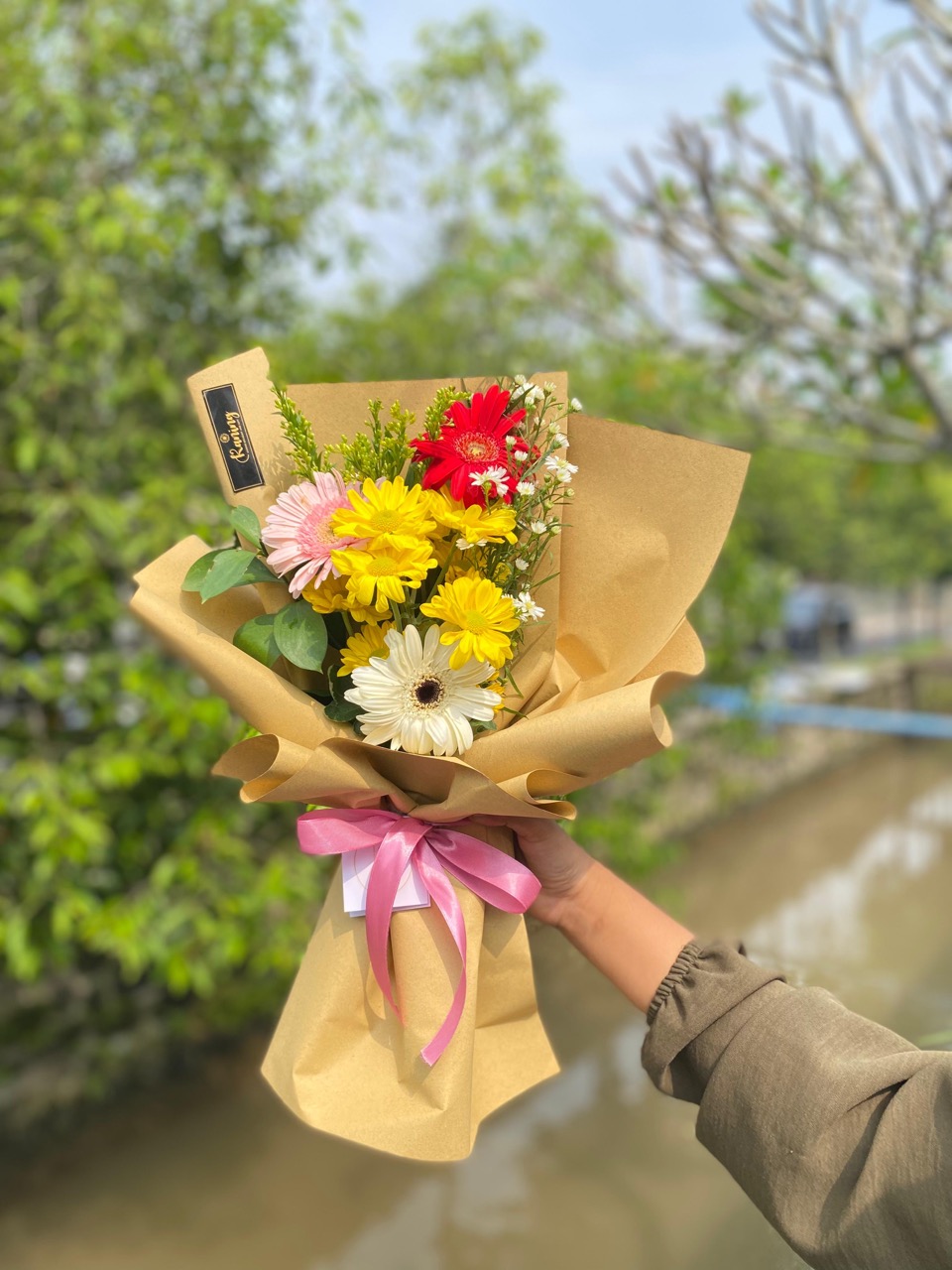 Buket Bunga Fresh Flower Medium BUK-HRTC1 – Buket Fresh Flower