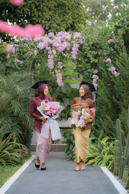 Bouquet Fresh Flower Graduation BOU-KRWVF