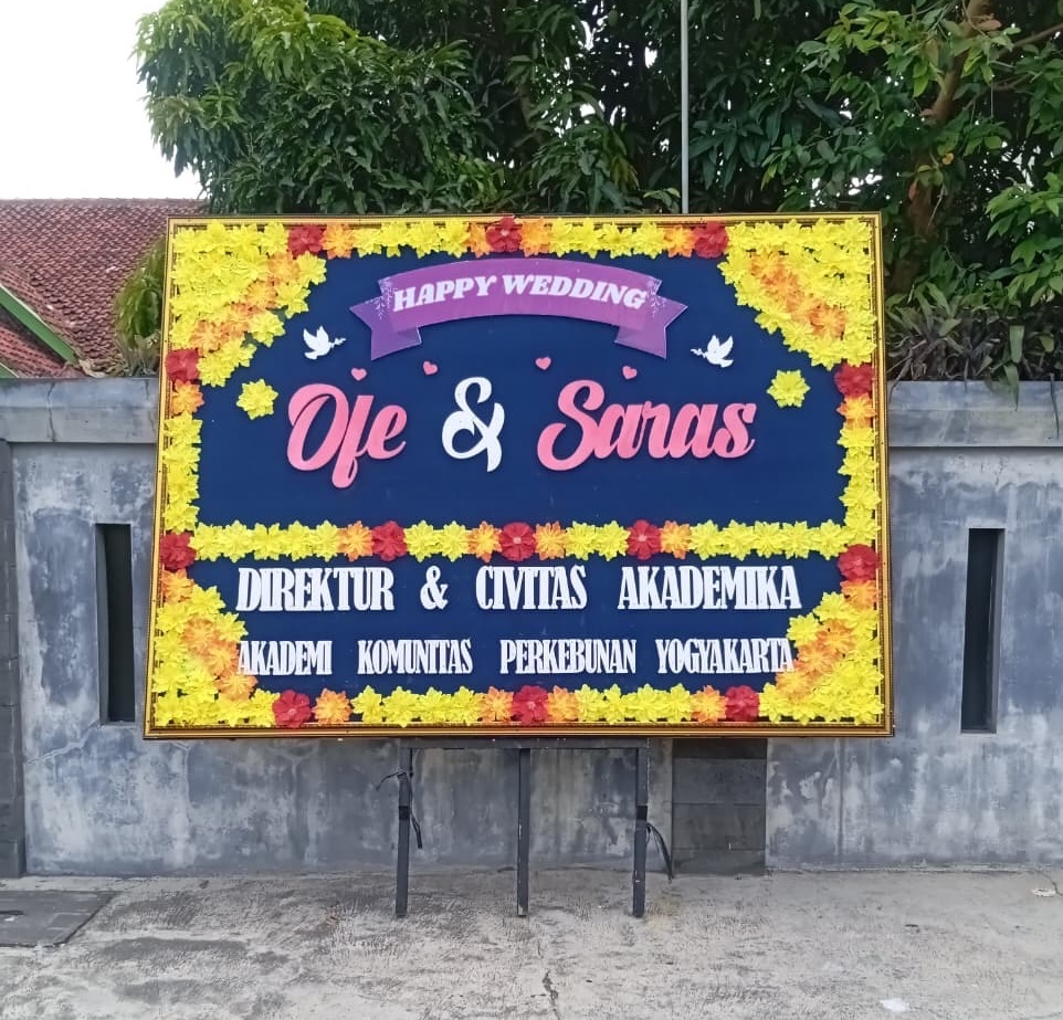 Karangan Bunga KAR-L6BWN – Karangan Bunga Outdoor | Sewa