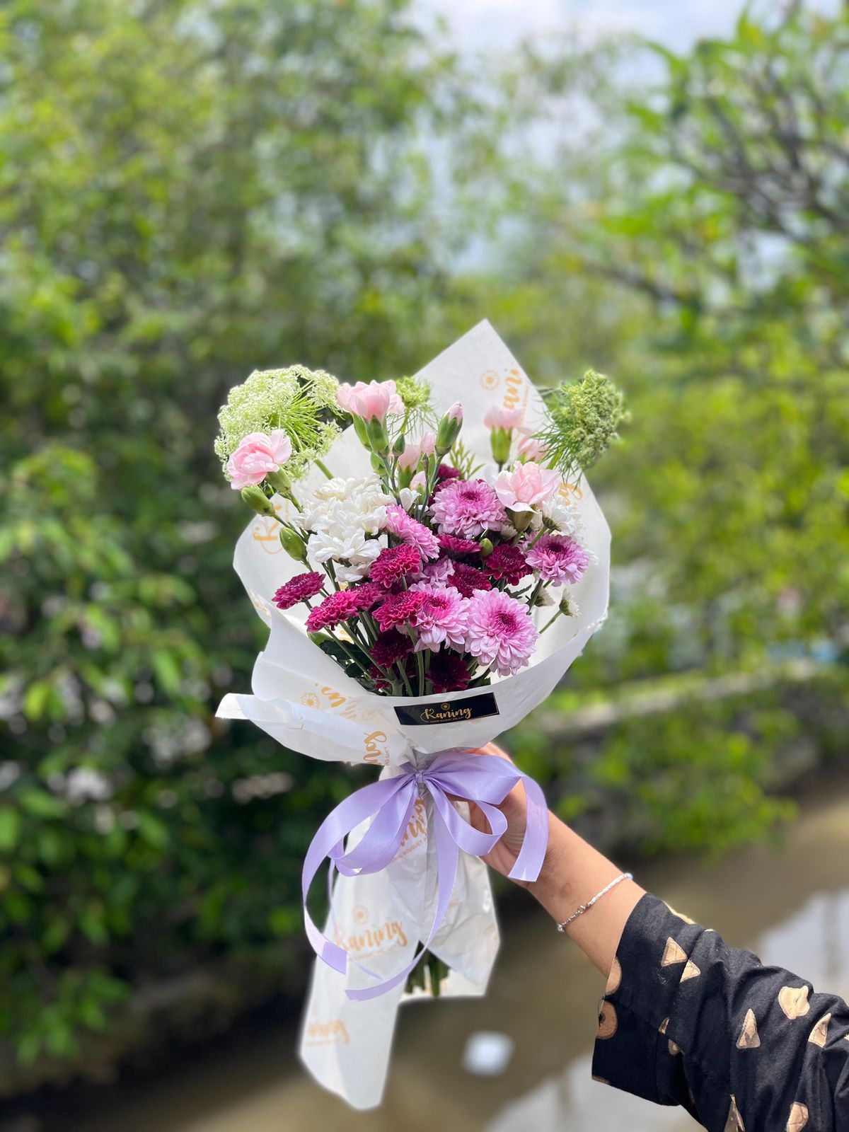 Buket Bunga BUK-MBZOK – Katalog hari ibu