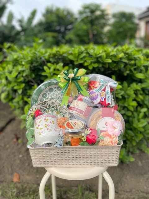 Hampers Keramik mix Parcel HAM-MTQ4E – Hampers