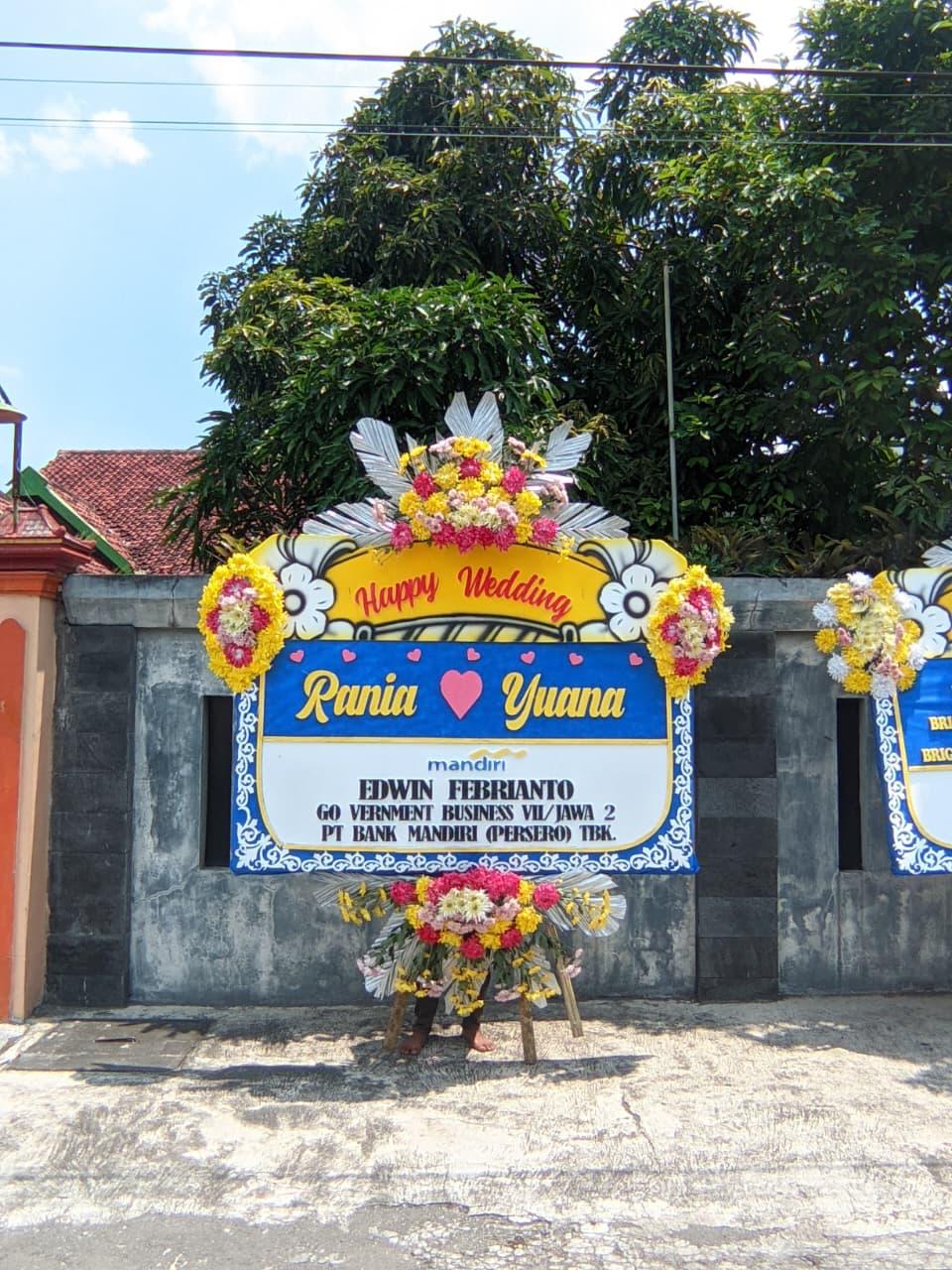 bunga papan BUN-UYF2E – Papan Bunga Ucapan Pernikahan